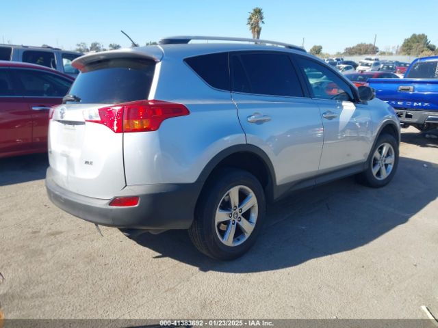 2T3WFREV1FW183060 Toyota Rav4 Xle