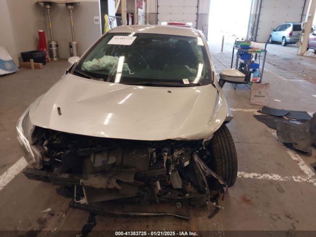 3N1CN8EV1ML875990 Nissan Versa Sv Xtronic Cvt