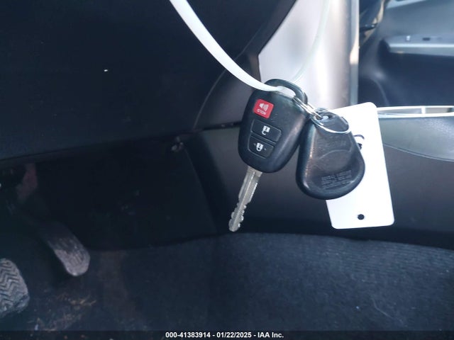 Toyota RAV4 LE 2017 JTMBFREVXHJ700856 Image 11