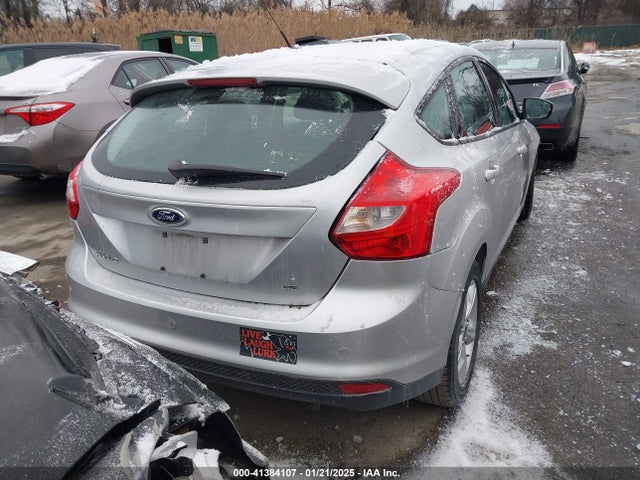 Ford FOCUS SE 2014 1FADP3K24EL329695 Image 16
