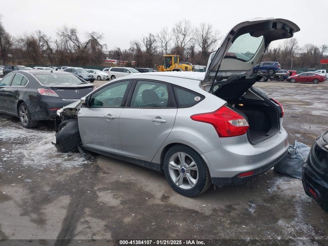 Ford FOCUS SE 2014 1FADP3K24EL329695 Image 3