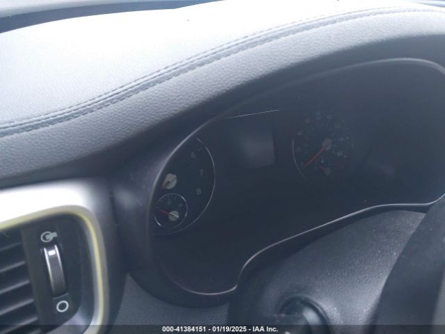 5XYPGDA52HG335617 KIA Sorento 3.3l Lx