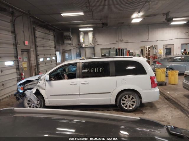 2C4RC1BG1ER280104 Chrysler Town & Country Touring
