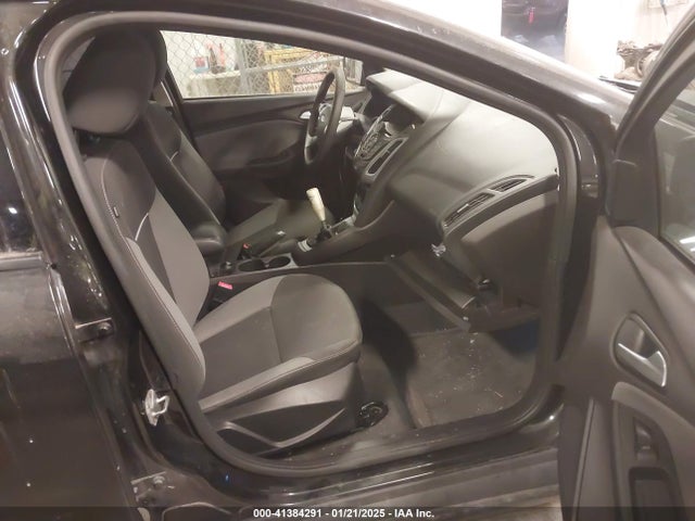 Ford FOCUS SE 2014 1FADP3F21EL109750 Image 5
