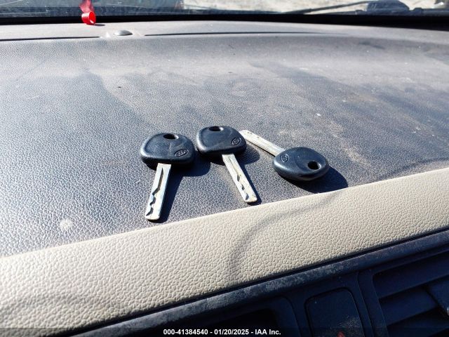 KNADM4A35F6520638 KIA RIO LX