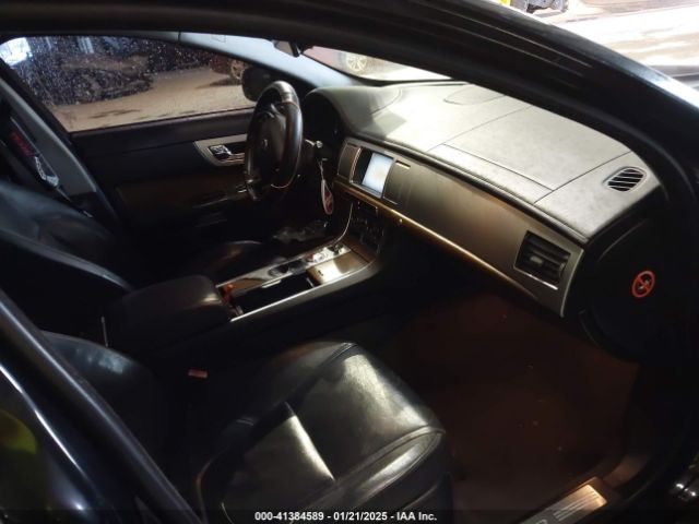 SAJWA0ES3EPU14889 Jaguar Xf I4 T