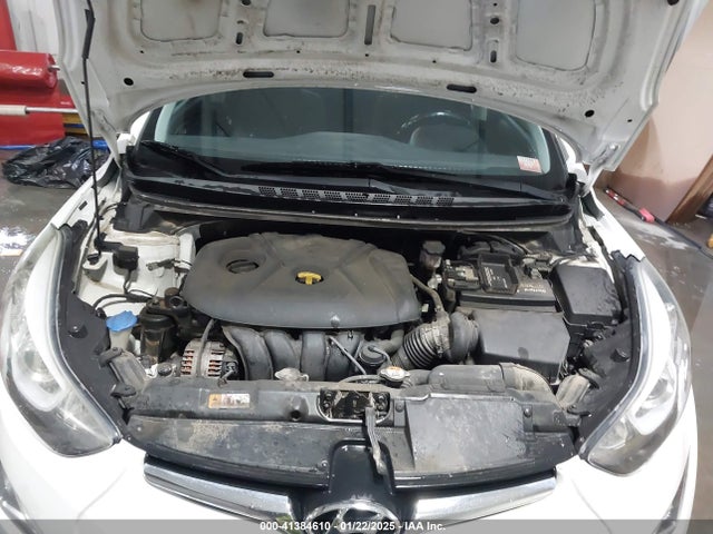 5NPDH4AE4FH591893 Hyundai ELANTRA SE