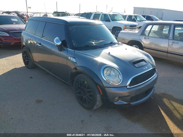 2010 MINI COOPER S CLUBMAN WMWMM3C50ATZ32565 Photo 0