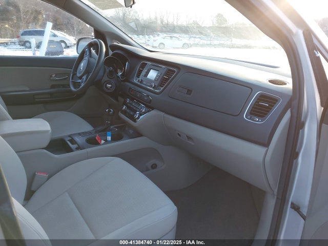 KIA SEDONA LX 2016 KNDMB5C18G6198072 Image 5