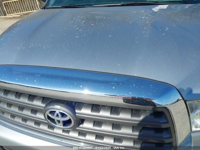 5TDZY5G18ES054999 Toyota Sequoia Sr5 5.7l V8