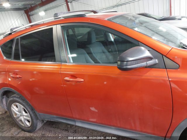 2T3ZFREVXFW204209 Toyota RAV4 LE