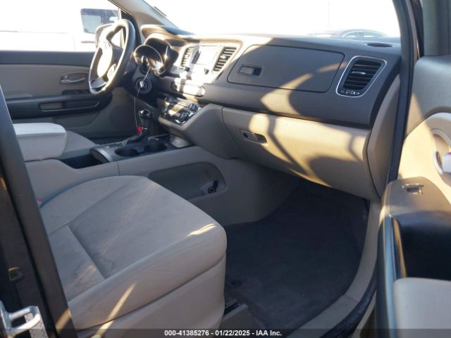KNDMB5C19G6148118 KIA SEDONA LX