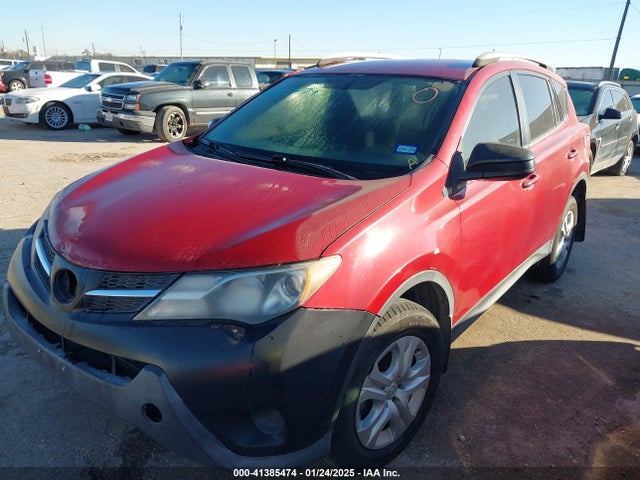 Toyota RAV4 LE 2015 JTMZFREV5FJ040964 Image 2