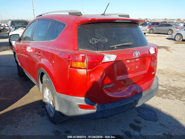 Toyota RAV4 LE 2015 JTMZFREV5FJ040964 Image 3