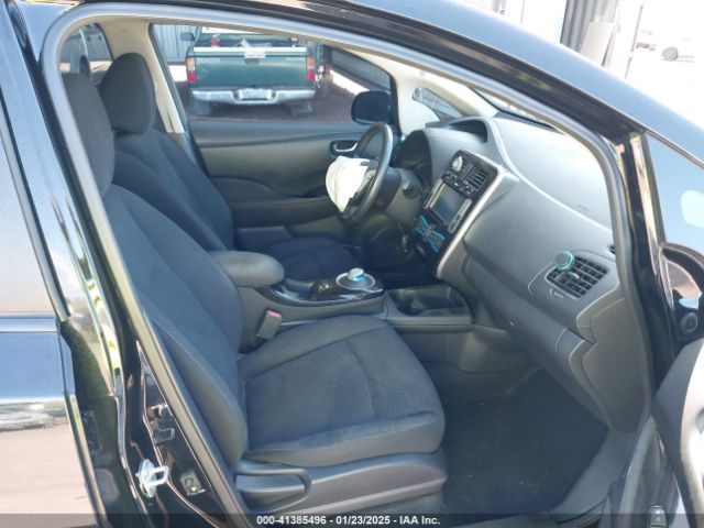1N4BZ0CP6HC304957 Nissan LEAF SV