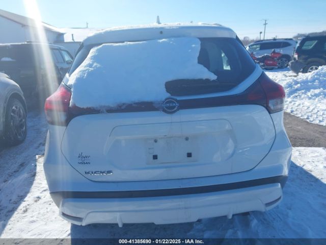3N1CP5BV7NL528470 Nissan Kicks S Xtronic Cvt