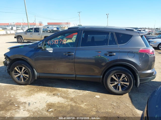 JTMRFREV0JJ747480 Toyota Rav4 Adventure/xle