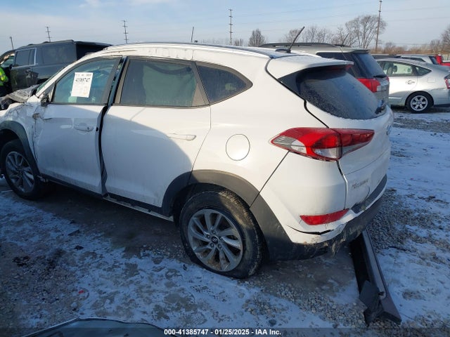 Hyundai TUCSON SE 2017 KM8J3CA49HU390658 Image 3