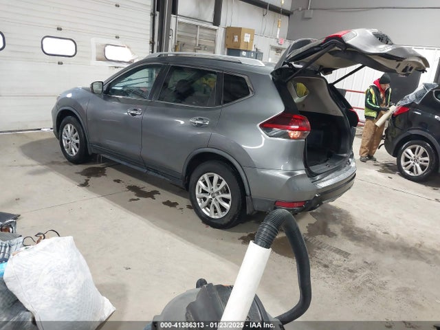 Nissan ROGUE SV 2018 JN8AT2MV1JW300503 Image 3