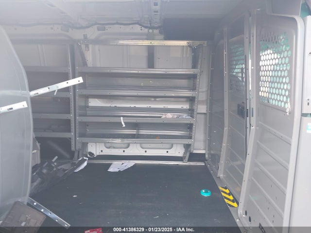 Ford Transit-150 2017 1FTYE1YM5HKB43480 Image 8