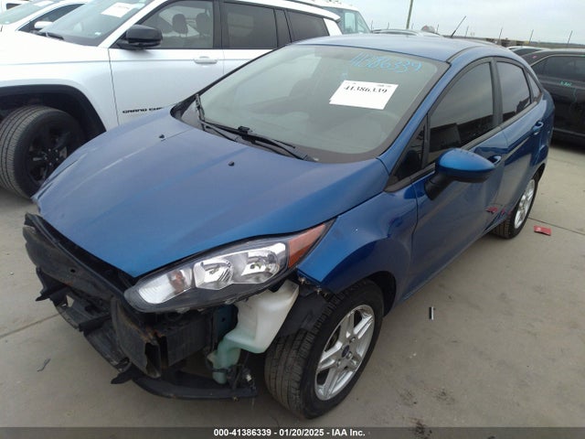 Ford FIESTA SE 2018 3FADP4BJ7JM109490 Image 2