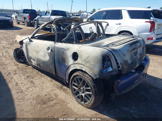 2013 MINI ROADSTER WMWSY1C59DT625321 Photo 2