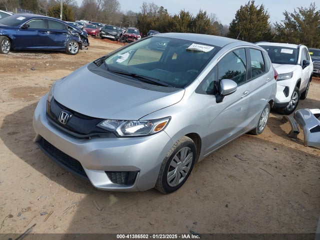 Honda FIT LX 2015 3HGGK5H51FM729704 Image 2