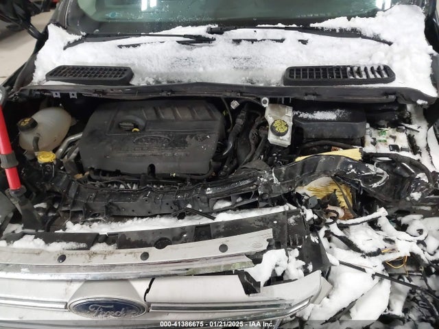 1FMCU9GD8HUE81307 Ford ESCAPE SE