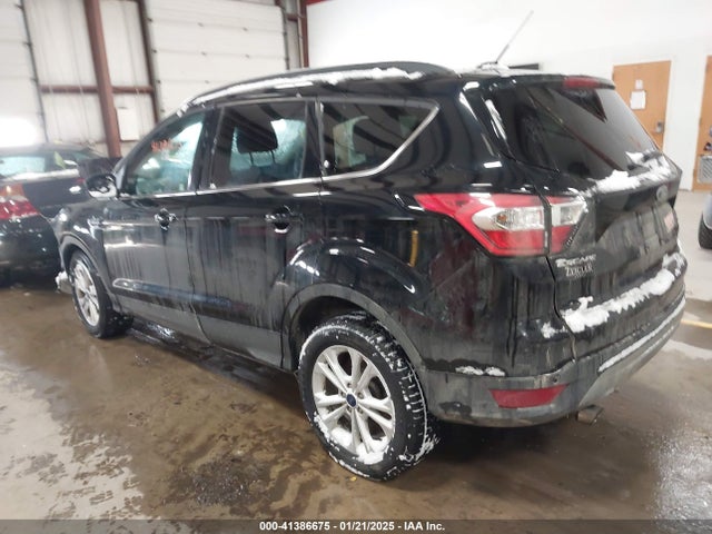 1FMCU9GD8HUE81307 Ford ESCAPE SE