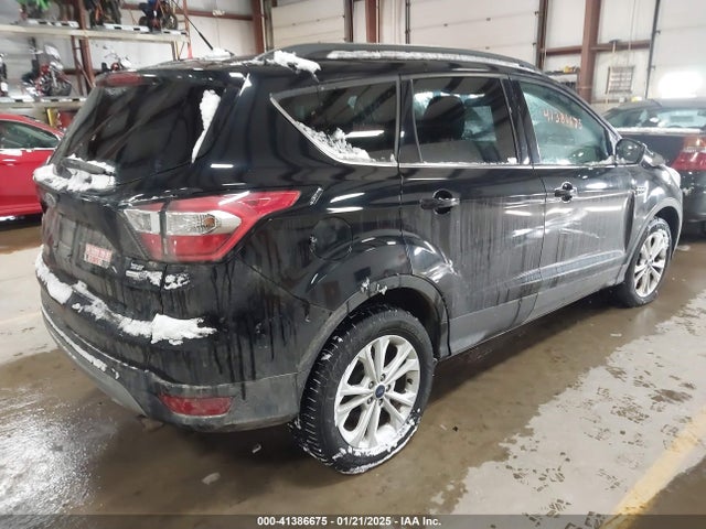 1FMCU9GD8HUE81307 Ford ESCAPE SE