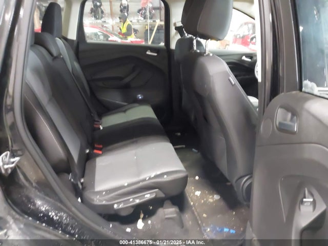 1FMCU9GD8HUE81307 Ford ESCAPE SE