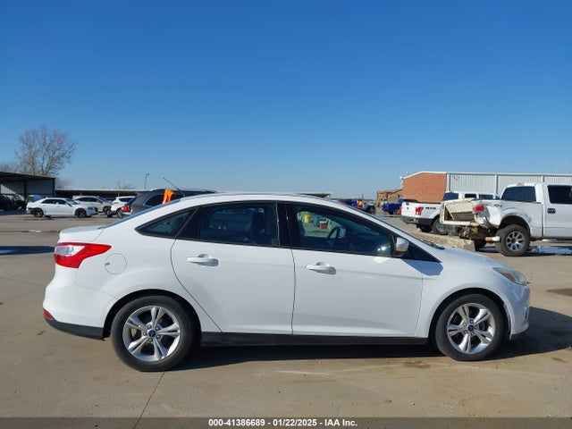 Ford FOCUS SE 2014 1FADP3F2XEL319375 Image 13