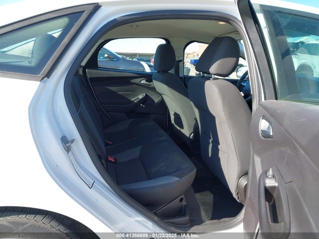 Ford FOCUS SE 2014 1FADP3F2XEL319375 Image 8