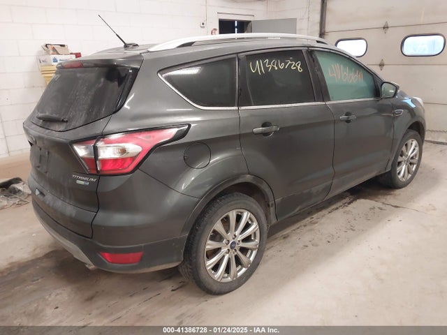 1FMCU9JD4HUE36289 Ford Escape Titanium