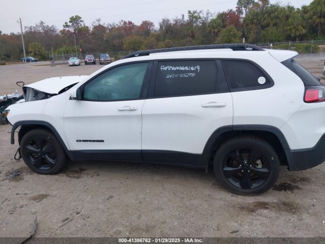 1C4PJLLN4KD326237 Jeep Cherokee Altitude Fwd