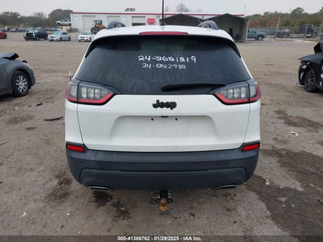 1C4PJLLN4KD326237 Jeep Cherokee Altitude Fwd