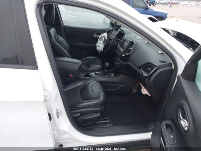 1C4PJLLN4KD326237 Jeep Cherokee Altitude Fwd