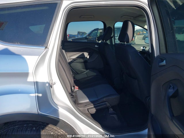 1FMCU0GD2JUB47825 Ford ESCAPE SE
