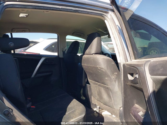 Toyota RAV4 LE 2018 JTMZFREV8JJ202305 Image 8