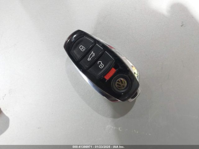 2012 VOLKSWAGEN TOUAREG WVGEF9BP4CD008517 Photo 10