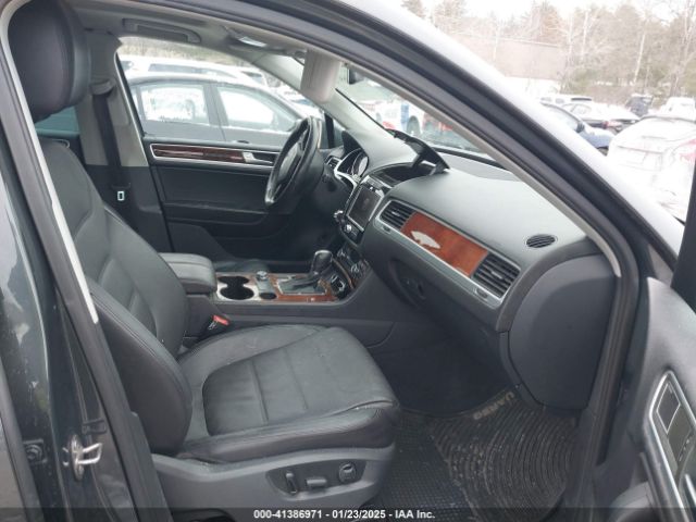2012 VOLKSWAGEN TOUAREG WVGEF9BP4CD008517 Photo 4