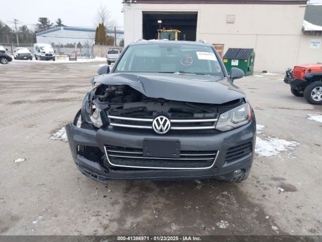 2012 VOLKSWAGEN TOUAREG WVGEF9BP4CD008517 Photo 5