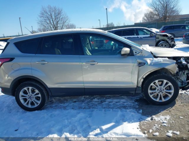 1FMCU0G94HUB72375 Ford ESCAPE SE