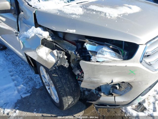1FMCU0G94HUB72375 Ford ESCAPE SE
