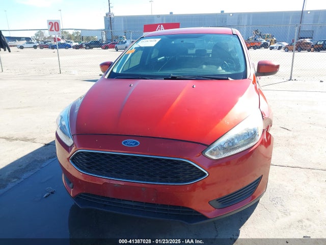 Ford FOCUS SE 2018 1FADP3F23JL258929 Image 12