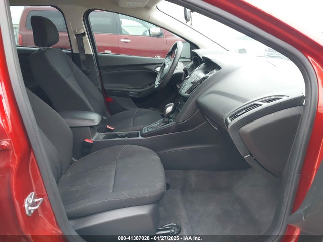 Ford FOCUS SE 2018 1FADP3F23JL258929 Image 5