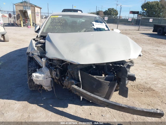KMHD84LF1HU060936 Hyundai ELANTRA SE