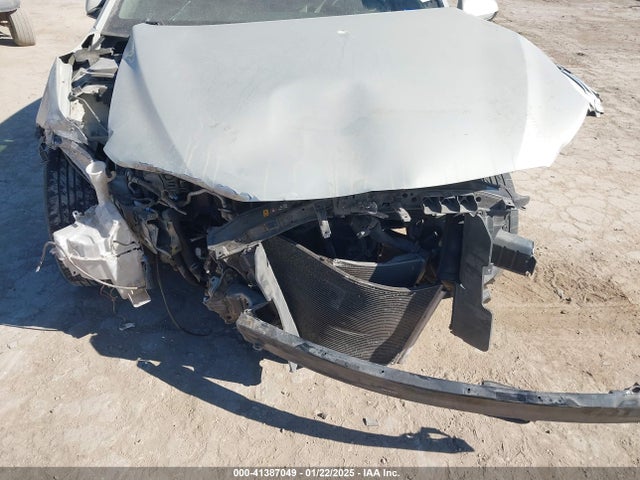 KMHD84LF1HU060936 Hyundai ELANTRA SE