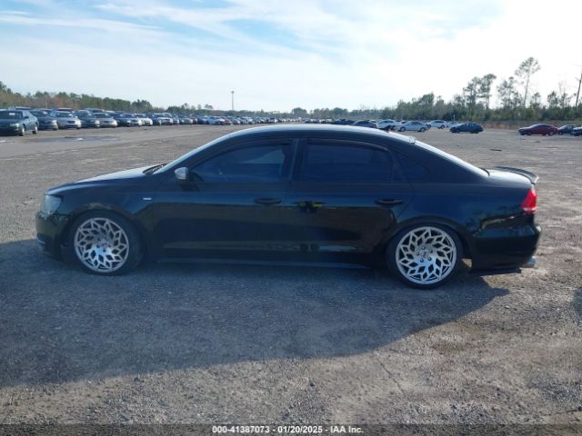 1VWAT7A33FC032281 Volkswagen Passat 1.8t Wolfsburg Edition