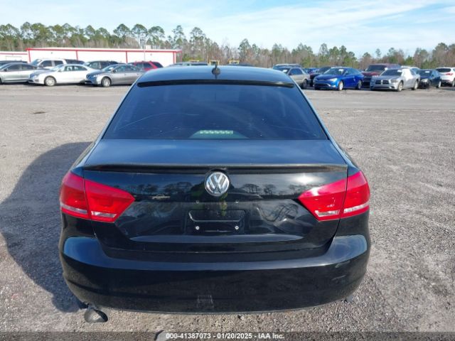 1VWAT7A33FC032281 Volkswagen Passat 1.8t Wolfsburg Edition
